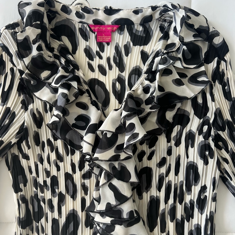 Sunny Leigh Blouse - Picture 3 of 8